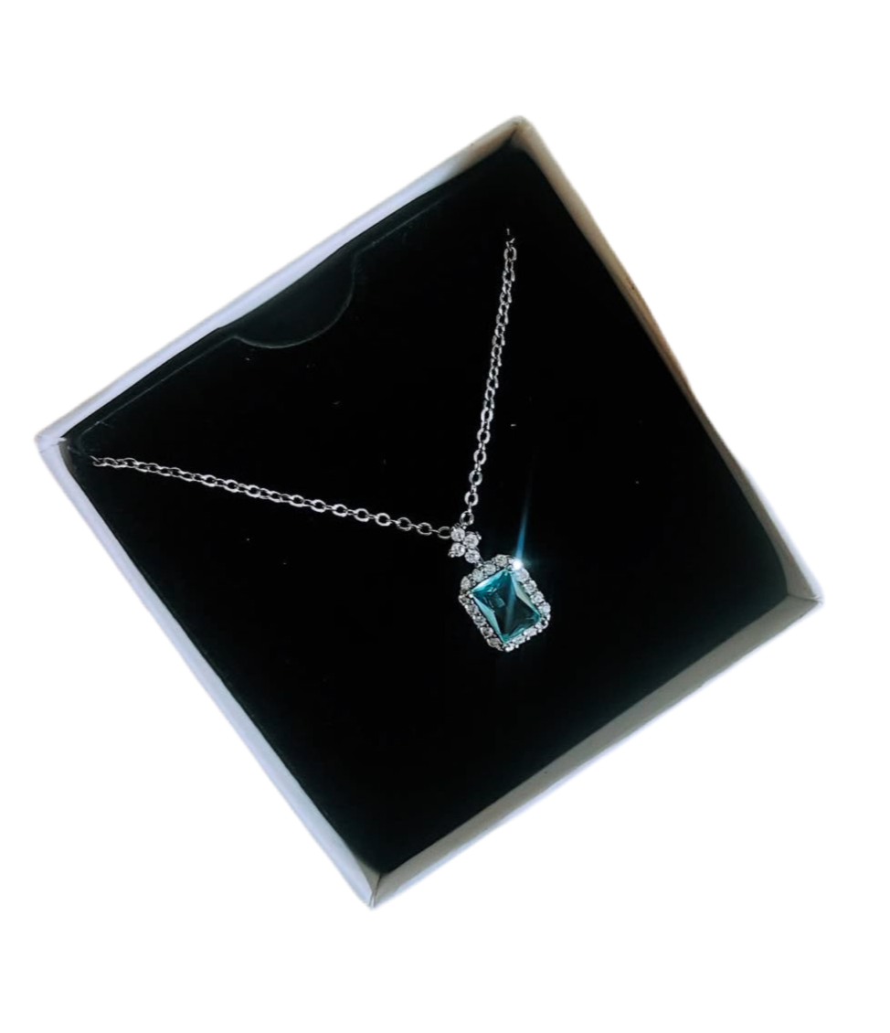 - Collana Acquamarina -