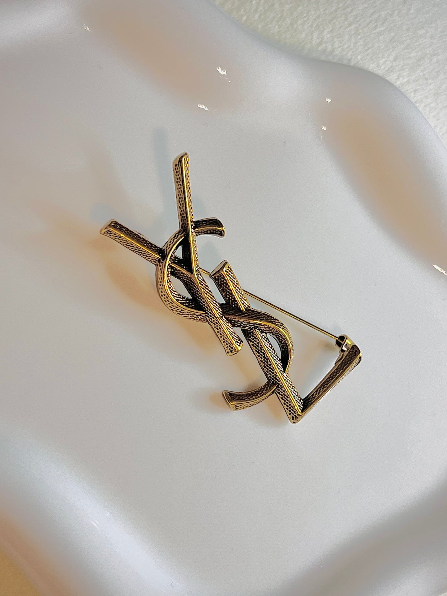 Spilla YSL
