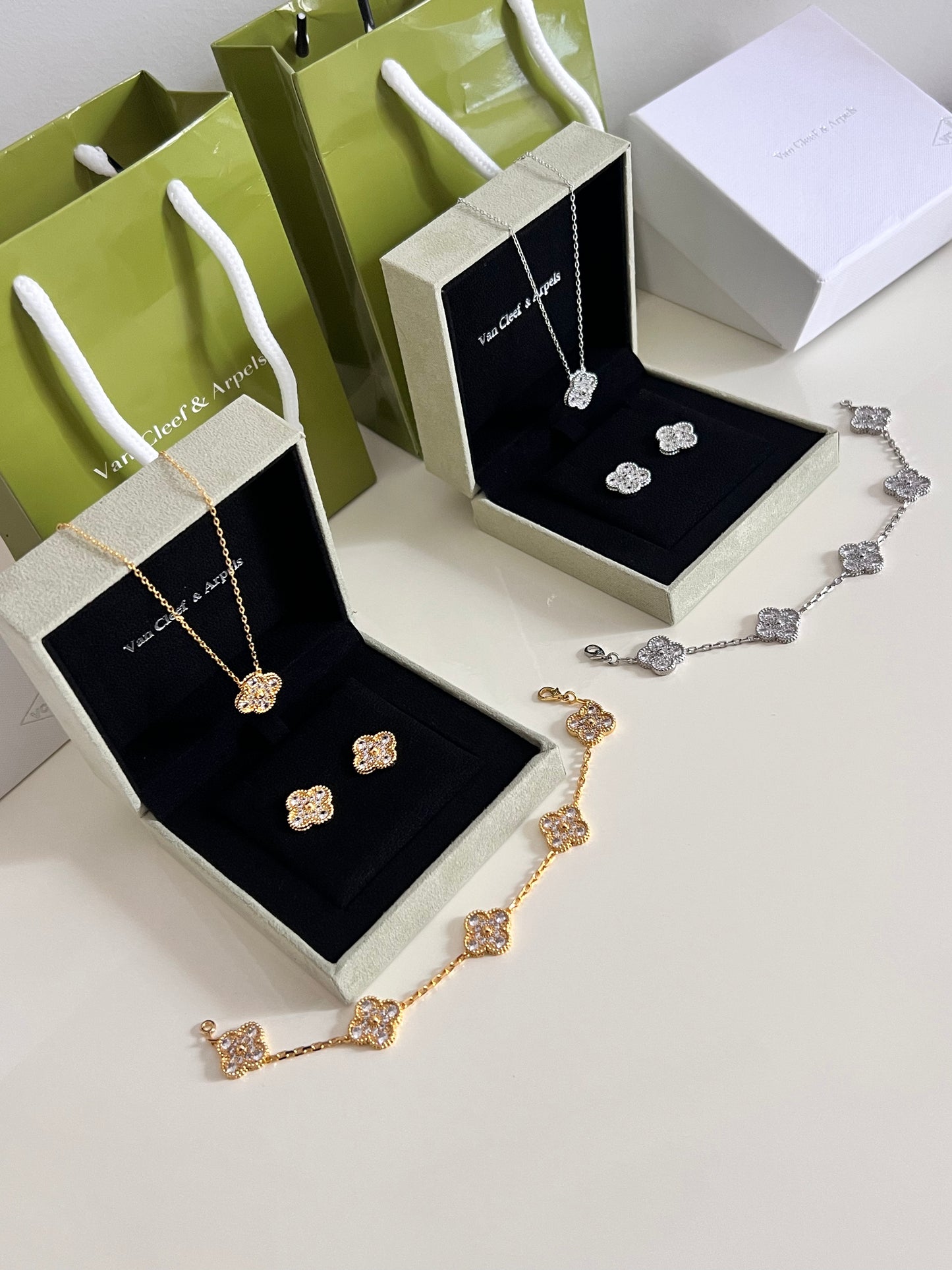 Set Van Cleef & Arpel