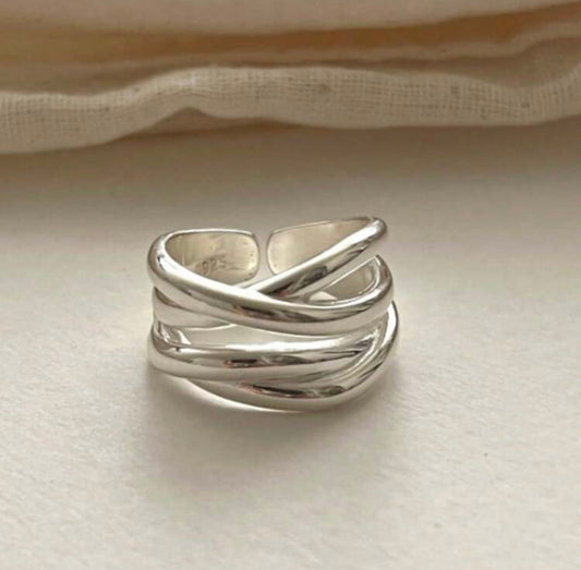 Anello intrecciato